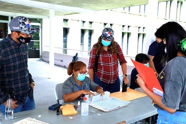 Anuncian cuarto pago de becas universitarias