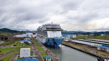 Canal de Panamá registra récord de tonelaje en un mes