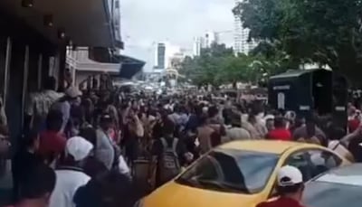 TV en baratillo desatan caos en la Transístmica; intervienen Policía y Acodeco