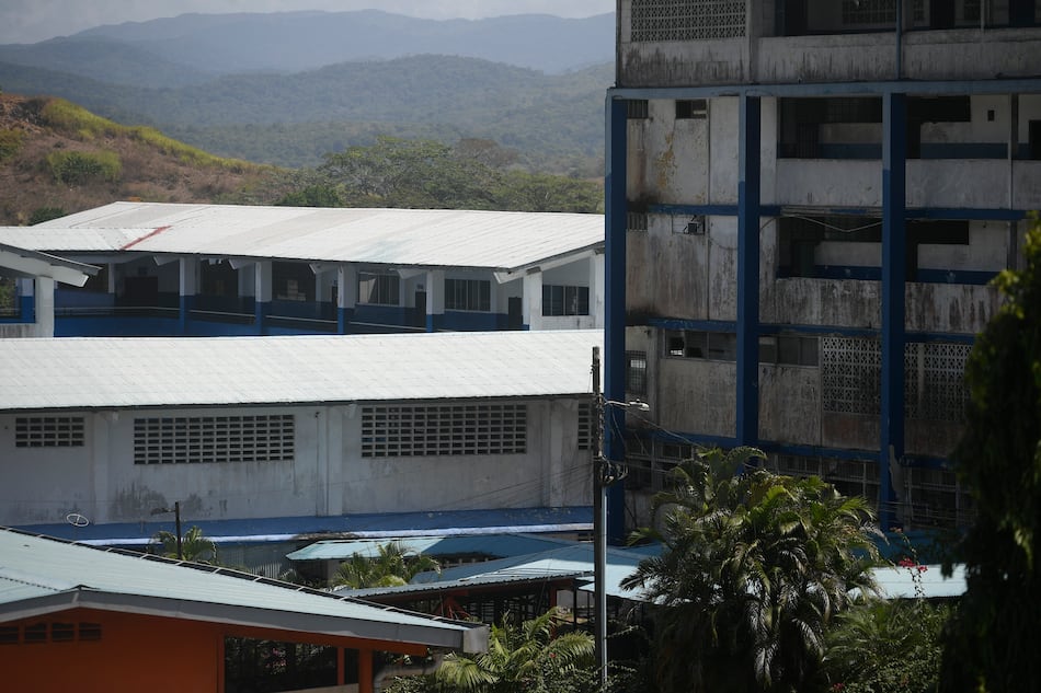 Educadores critican la eficacia de los programas gubernamentales para mejorar las escuelas