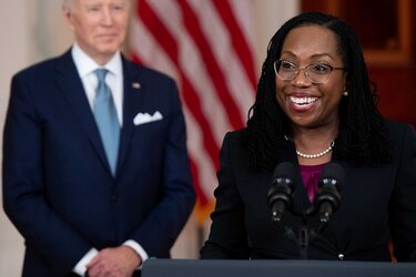 Biden designa a la primera jueza afroamericana en la historia de la Corte Suprema de Justicia