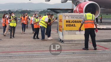 Panamá recibe lote de 204 mil vacunas de la farmacéutica AstraZeneca