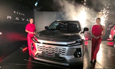 En el marco de su 70 aniversario en Panamá, Ricardo Pérez presenta la nueva Toyota RAV4