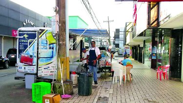 Denuncian comercio desleal en la ZLC