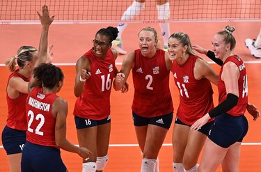 Estados Unidos retiene el dominio del medallero olímpico ante China