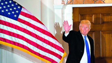 Trump dice que se reunirá con jefes de inteligencia por 'hackeo' ruso