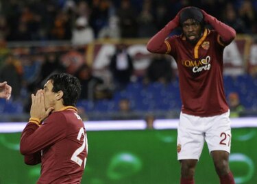 Roma vuelve a empatar y cede a Juventus la cima en Italia