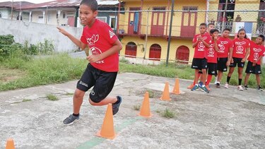 Goles y educación por la juventud panameña