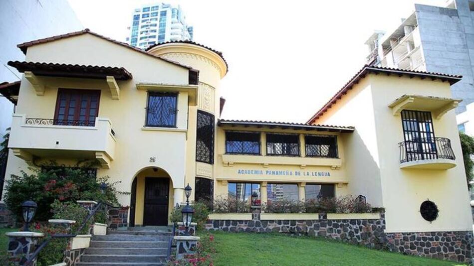 Estos son los tres nuevos miembros numerarios de la Academia Panameña de la Lengua