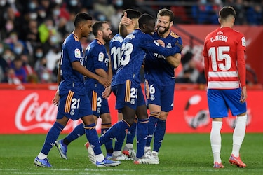 Real Madrid se luce ante el Granada en duelo liguero
