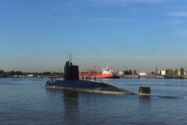 Argentina oficializa recompensa por submarino desaparecido