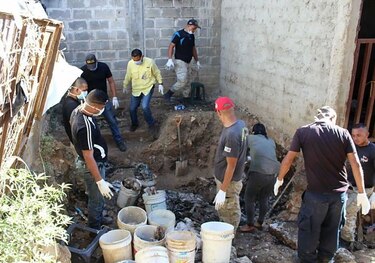 Hallazgo de cadáveres en desalojada prisión venezolana reaviva crisis penitenciaria