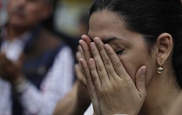 Crece desesperación por desaparecidos tras sismo en México