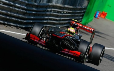 Disputa entre Red Bull y McLaren se traslada fuera de la pista