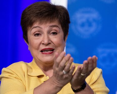 G20 avala suspensión temporal del pago de la deuda para los países pobres