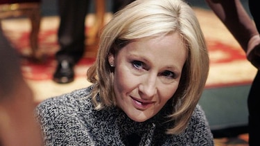 J.K. Rowling cumple 50 años en la cúspide de su éxito