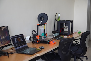 De microscopios a inteligencia artificial: UTP abre laboratorios de última generación