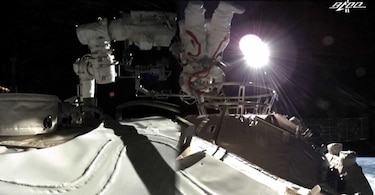 Primera caminata espacial de los astronautas de la estación china