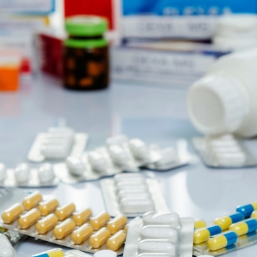 Cambios a ley de medicamentos, en espera de segundo debate