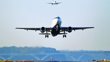 Gobierno de Trump anuncia acuerdo de préstamos a 7 aerolíneas de Estados Unidos para salvar empleos