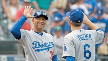 Los Dodgers seguirán con Dave Roberts
