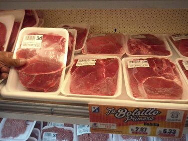 Comerciantes se preparan para implementación del precio máximo de venta