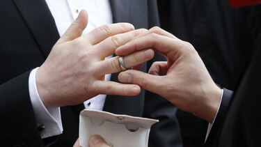 Cónyuges homosexuales tienen derechos en todos los países de la UE, dice funcionario de la Corte Europea