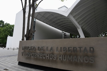 Homofobia y misoginia: las razones por las que renunciaron cinco directivos de la Fundación Democracia y Libertad