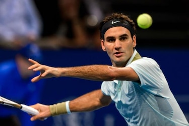 Federer puede jugar hasta los 60 años, dice Nastase