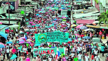 Educadores declaran huelga indefinida