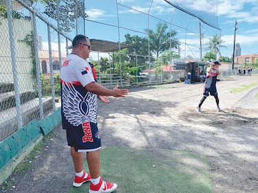 Panamá le da la pelota a Ángel Soriano para encarar a Japón