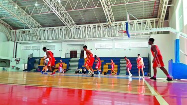 Panamá se estrena hoy ante el anfitrión