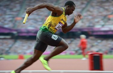 Bolt pierde oro en relevos de 2008 por dopaje de compañero