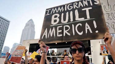 Jueza federal de Estados Unidos bloquea deportaciones rápidas de migrantes