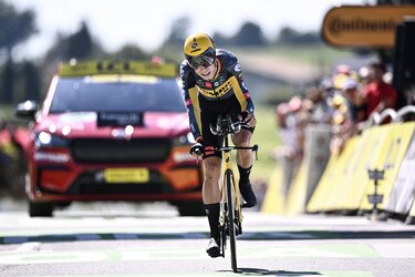 Van Aert gana la contrarreloj de la etapa 20 del Tour de Francia; Pogacar es el virtual campeón