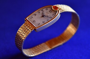 Reloj de oro de Ettore Bugatti se vende en $326 mil  