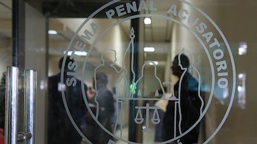 Legalizan aprehensión e imputan cargos a funcionarios del MP por sustracción de carretillas