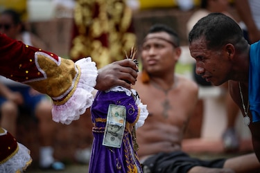 Al menos 25 mil personas participan de la peregrinación a Portobelo, Colón