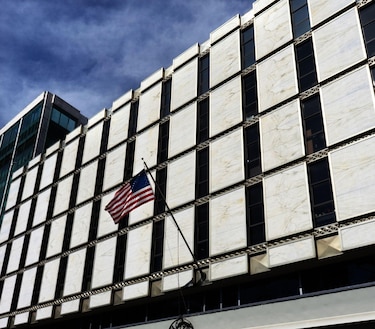 El gobierno de Trump exigirá a la mayoría de los inmigrantes que solicitan la residencia que abandonen primero Estados Unidos
