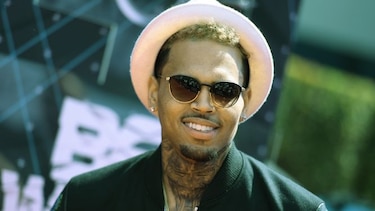 Filipinas impide a Chris Brown abandonar el país tras su concierto en Manila