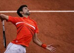 Novak Djokovic y Serena Williams avanzan a la tercera ronda