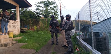 Hallan chalecos antibalas utilizados durante el homicidio de dirigente del PRD