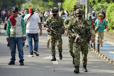 Protestas en Colombia siguen; despliegan a militares en Cali tras violento enfrentamiento