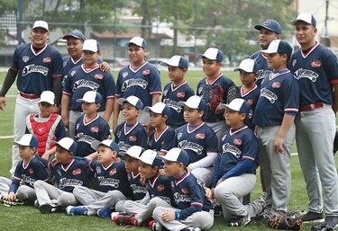 Veraguas y Vega vencen a Metro A