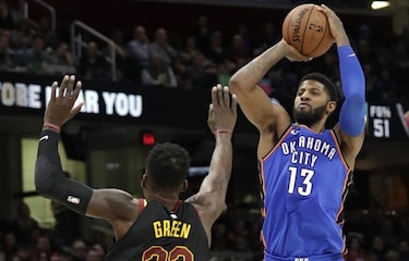 George y Westbrook dominan y los Thunder aplastan a Cavaliers