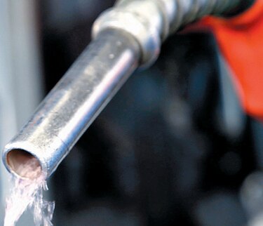 Los combustibles subirán de precio este viernes 27 de abril