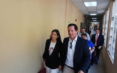 Capturan a la esposa del exministro Guillermo Ferrufino