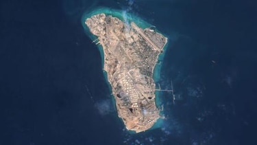 Trump: Ejército estadounidense bombardeó la isla iraní de Jark, ‘la joya de la corona’