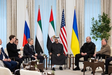 Rusos y ucranianos negocian con Estados Unidos sobre territorio y medidas de seguridad en Abu Dabi