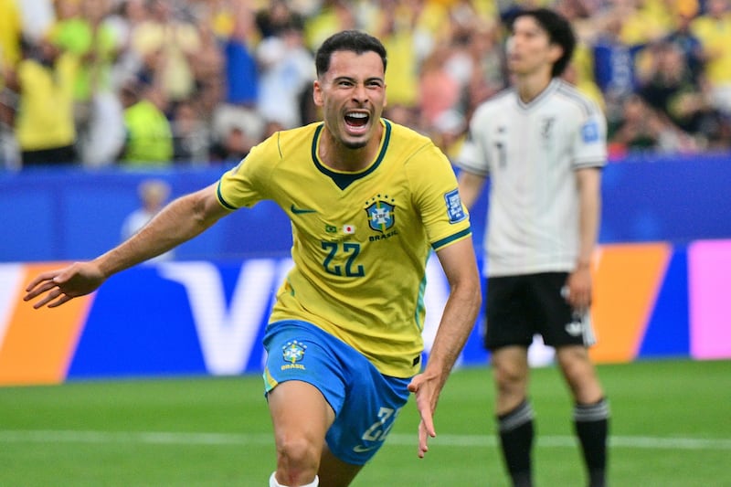 Casemiro y Martinelli dan vida a Brasil contra Japón